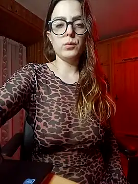 Snapshot of dolcehelena993 chatting on 02/21/25, 01:11 dolcehelena993 online show from 02/21/25, 01:11