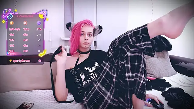 Littlepinkcat online show from 12/21/25, 04:03