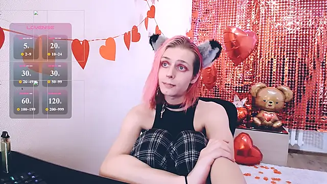 Littlepinkcat online show from 02/18/26, 02:20