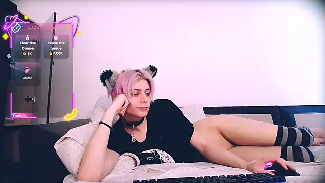 Littlepinkcat online show from 05/28/26, 06:10