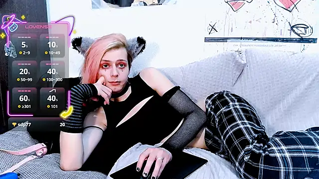 Littlepinkcat online show from 10/10/25, 06:36