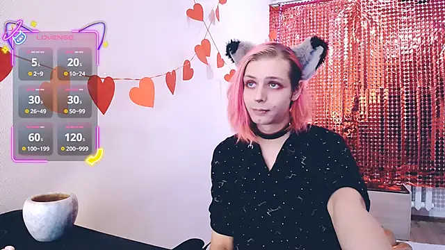 Littlepinkcat online show from 02/23/26, 12:12