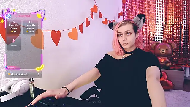 Littlepinkcat online show from 02/22/26, 07:44