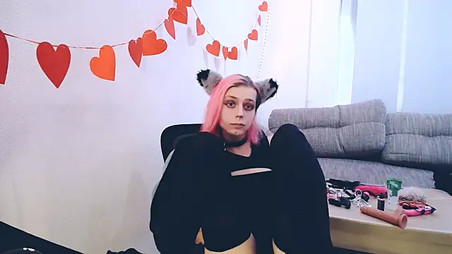 Littlepinkcat online show from 02/26/26, 11:43