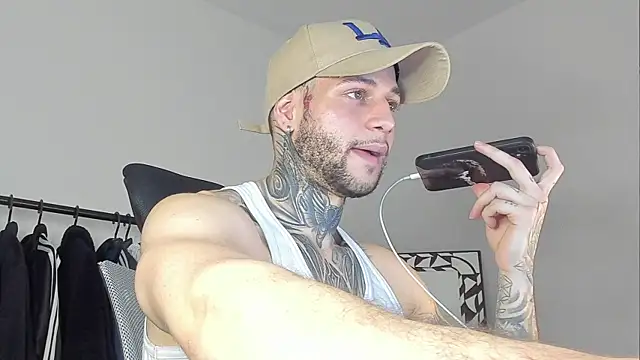  jamesleandros1 online show from 11/07/25, 04:39