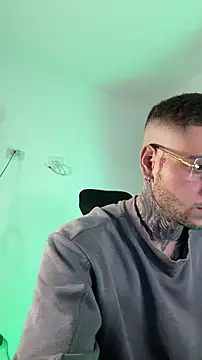  jamesleandros1 online show from 02/02/26, 11:37