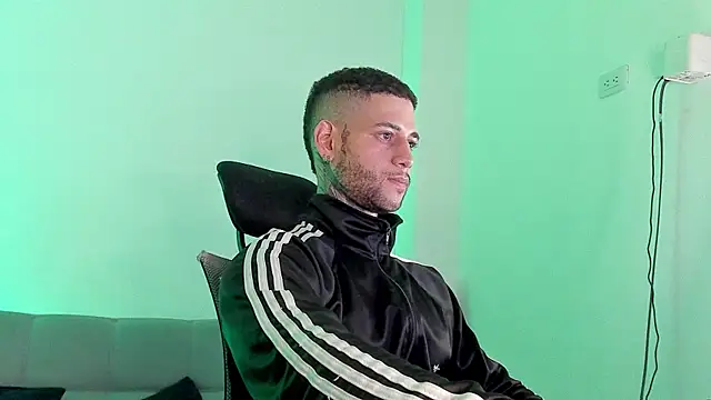  jamesleandros1 online show from 08/04/26, 01:21