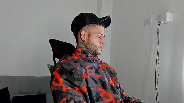  jamesleandros1 online show from 07/23/26, 12:02