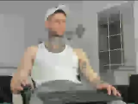 jamesleandros1 online show from 01/02/25, 09:50