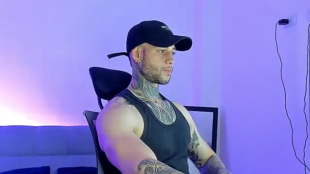  jamesleandros1 online show from 06/14/26, 10:33