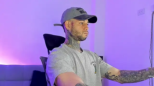  jamesleandros1 online show from 06/16/26, 01:27