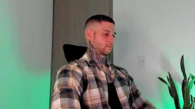  jamesleandros1 online show from 02/25/26, 05:07