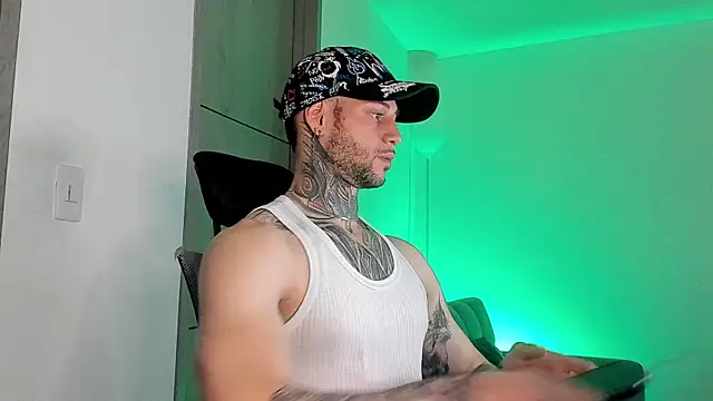  jamesleandros1 online show from 06/05/26, 03:00