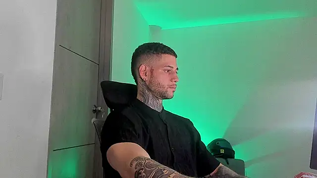  jamesleandros1 online show from 06/01/26, 03:51
