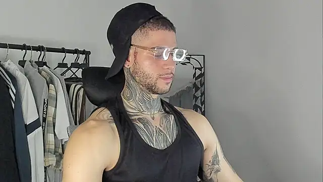  jamesleandros1 online show from 11/11/25, 11:20