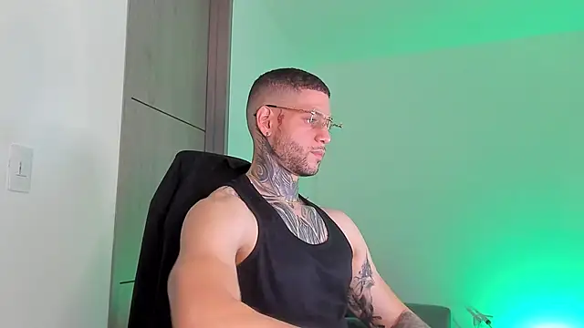  jamesleandros1 online show from 03/28/26, 04:13