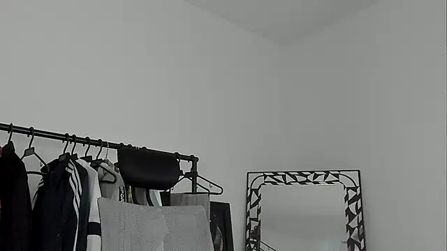  jamesleandros1 online show from 10/16/25, 10:18