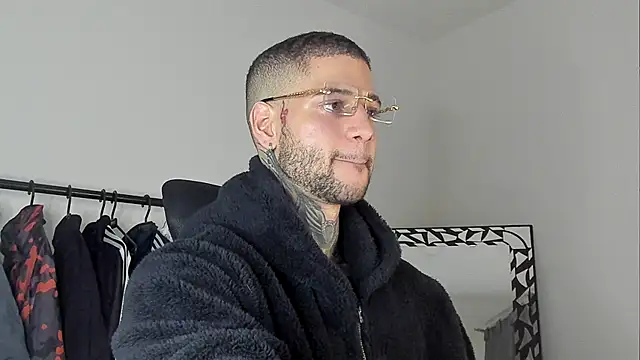  jamesleandros1 online show from 11/09/25, 02:04