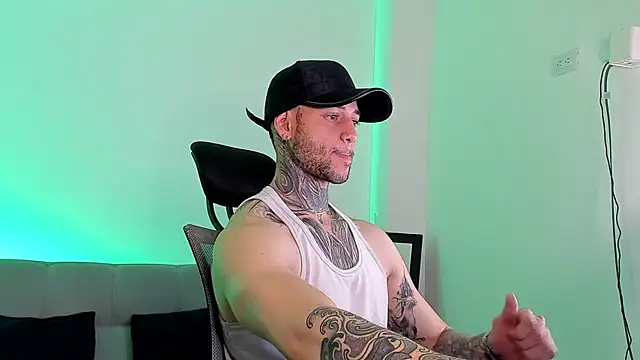  jamesleandros1 online show from 07/11/26, 05:57