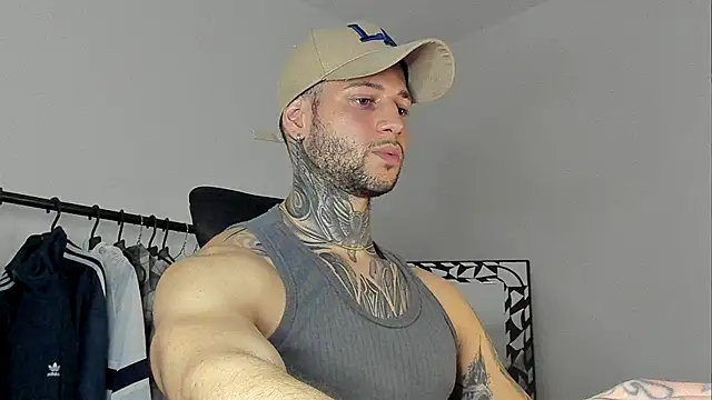  jamesleandros1 online show from 10/25/25, 02:33