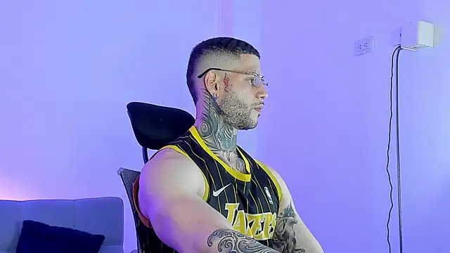  jamesleandros1 online show from 06/19/26, 10:04