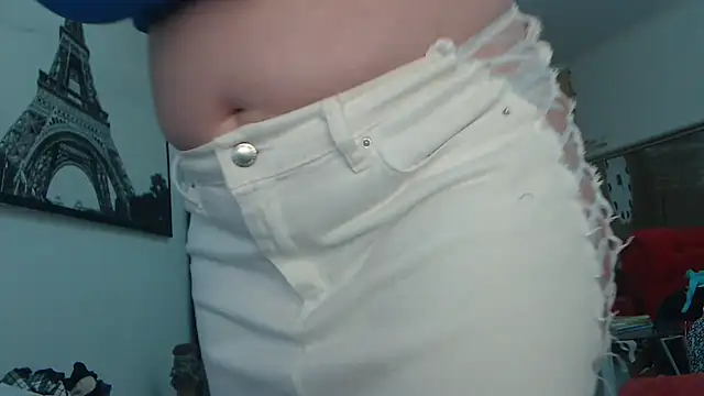 Snapshot of AnnaBellaLuckyXOXO chatting on 12/02/25, 12:18 AnnaBellaLuckyXOXO online show from 12/02/25, 12:18