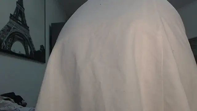 Snapshot of AnnaBellaLuckyXOXO chatting on 11/26/25, 11:32 AnnaBellaLuckyXOXO online show from 11/26/25, 11:32