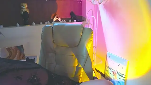 Malika uAngel online show from 04/10/26, 07:54