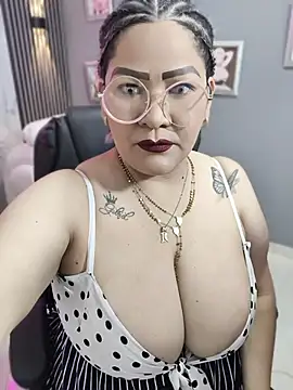 Snapshot of Dalessa_Bigtits chatting on 07/10/26, 03:06 Dalessa Bigtits online show from 07/10/26, 03:06