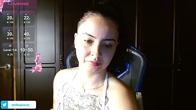 jaydensalvatore  online show from 11/17/25, 09:19