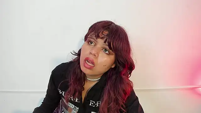 SabinaMerchetti online show from 11/18/25, 02:49