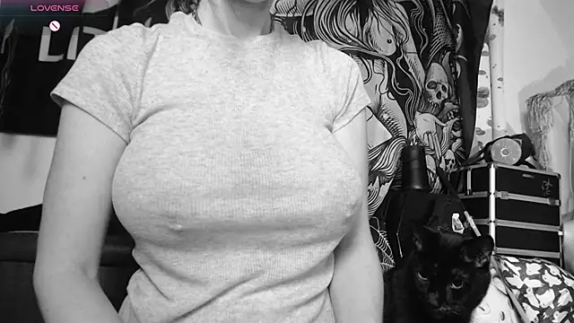 Snapshot of Silentmary chatting on 02/28/26, 04:01 Silentmary online show from 02/28/26, 04:01