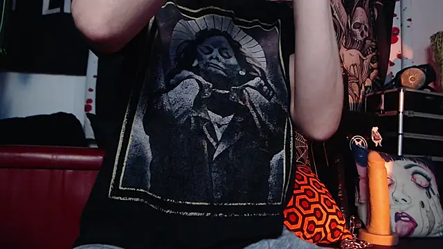 Snapshot of Silentmary chatting on 02/01/26, 01:42 Silentmary online show from 02/01/26, 01:42