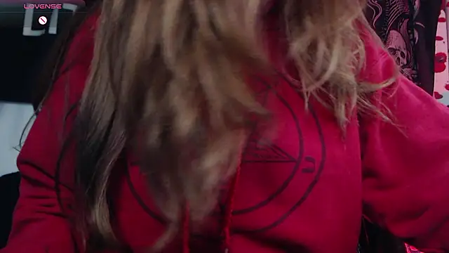 Snapshot of Silentmary chatting on 02/24/26, 02:01 Silentmary online show from 02/24/26, 02:01