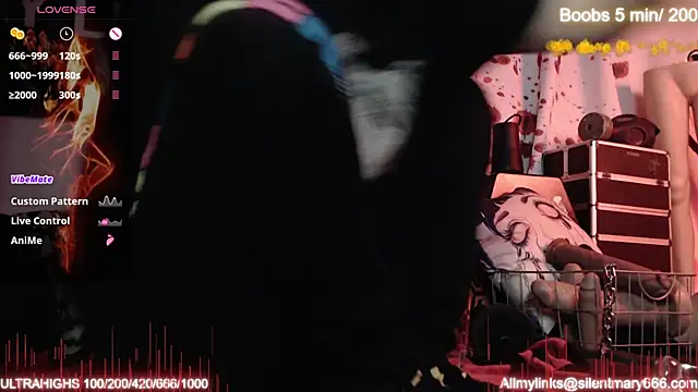 Snapshot of Silentmary chatting on 10/27/25, 08:59 Silentmary online show from 10/27/25, 08:59