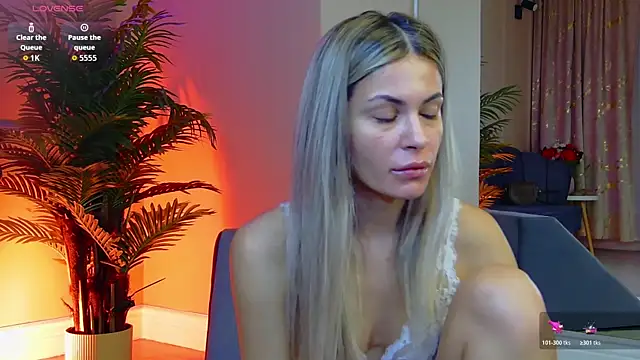 Avril Cyrus online show from 11/13/25, 07:56