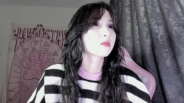 Snapshot of Holy420lolii chatting on 09/20/25, 05:40 Holy420lolii online show from 09/20/25, 05:40