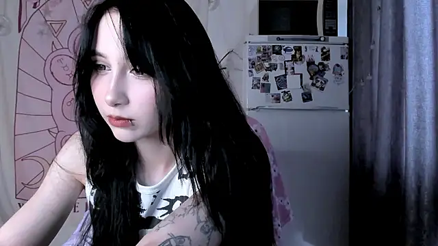 Snapshot of Holy420lolii chatting on 03/28/26, 01:56 Holy420lolii online show from 03/28/26, 01:56