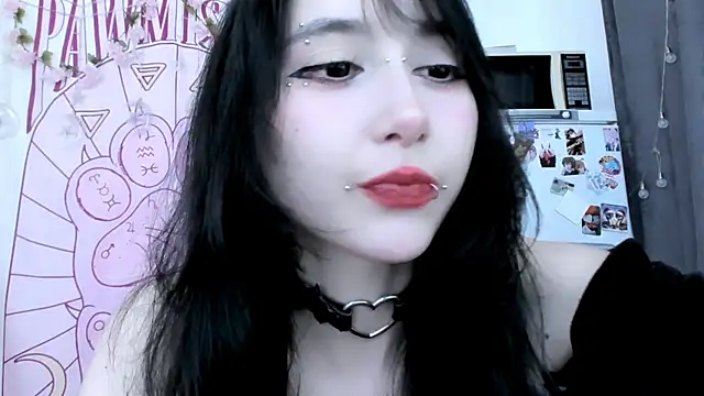 Snapshot of Holy420lolii chatting on 07/15/26, 05:53 Holy420lolii online show from 07/15/26, 05:53