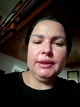 Snapshot of GeorgiaLerox chatting on 06/13/26, 10:24 GeorgiaLerox online show from 06/13/26, 10:24