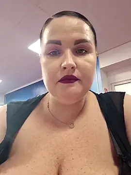 Snapshot of GeorgiaLerox chatting on 12/19/25, 01:35 GeorgiaLerox online show from 12/19/25, 01:35