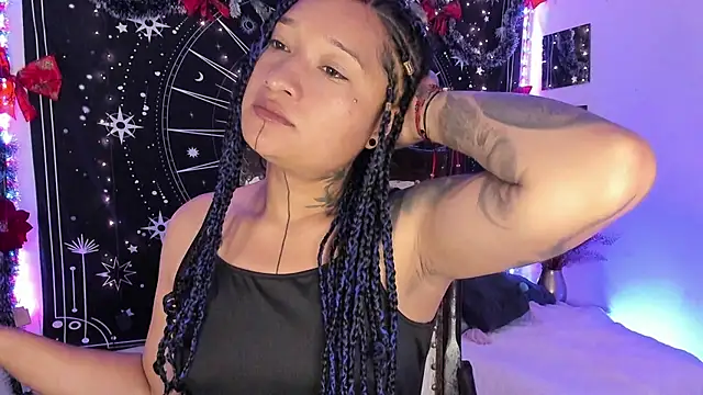 Eva Lee  online show from 12/05/25, 09:41