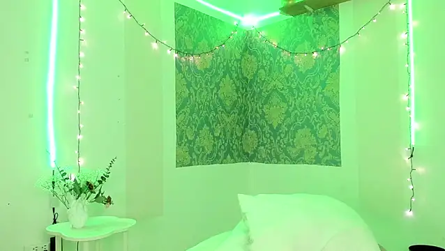 Snapshot of Eva_Lee_ chatting on 05/16/26, 10:36 Eva Lee online show from 05/16/26, 10:36