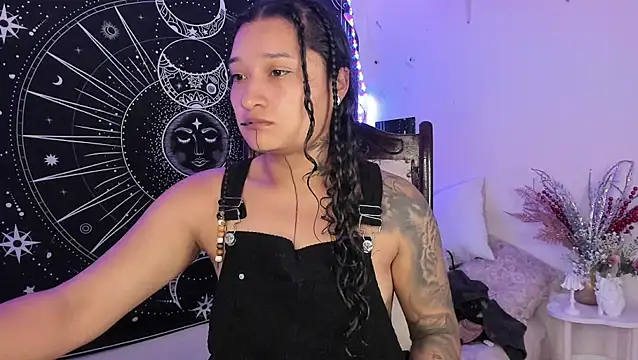 Eva Lee  online show from 02/15/26, 09:08