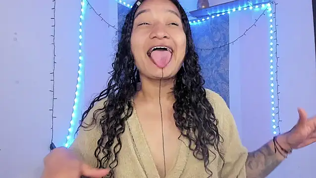 Eva Lee  online show from 04/18/26, 09:44