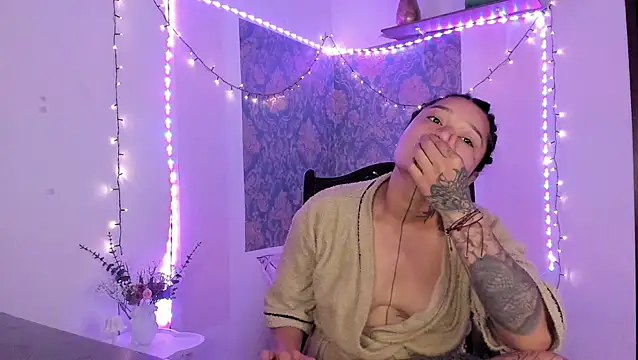 Eva Lee  online show from 03/01/26, 08:58