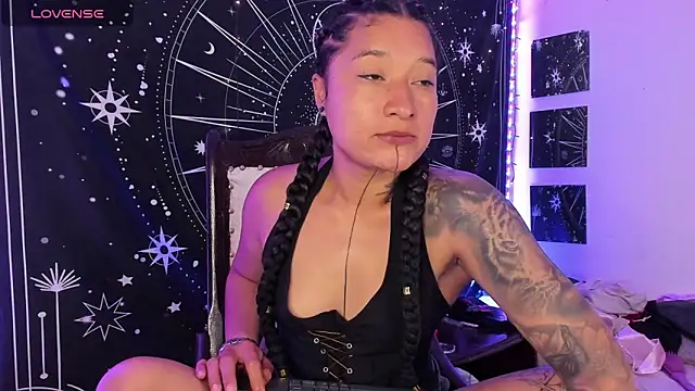 Snapshot of Eva_Lee_ chatting on 10/10/25, 07:42 Eva Lee online show from 10/10/25, 07:42
