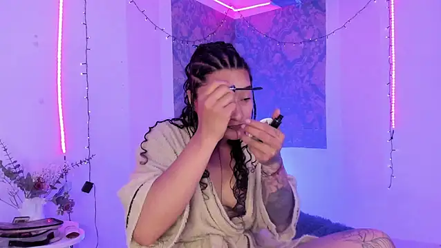 Eva Lee  online show from 07/01/26, 10:59
