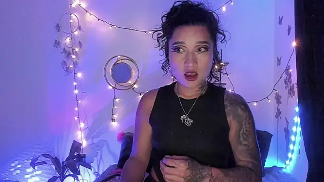 Snapshot of Eva_Lee_ chatting on 02/18/25, 06:37 Eva Lee online show from 02/18/25, 06:37