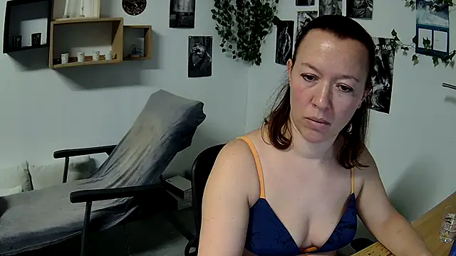 AnyaKreyxh online show from 02/15/25, 06:55